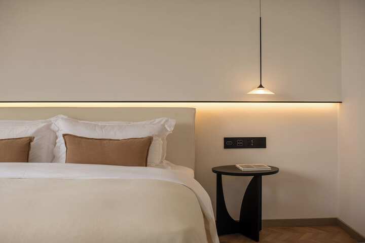 Room 115 of 288