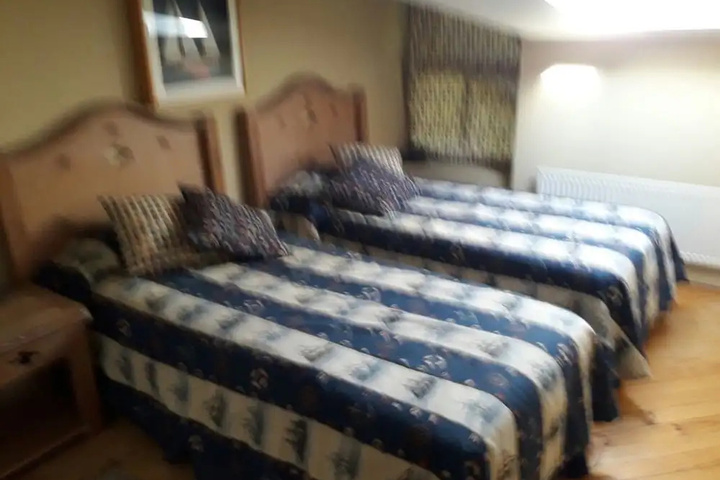 Room 6 of 21