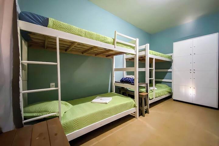 Room 34 of 61