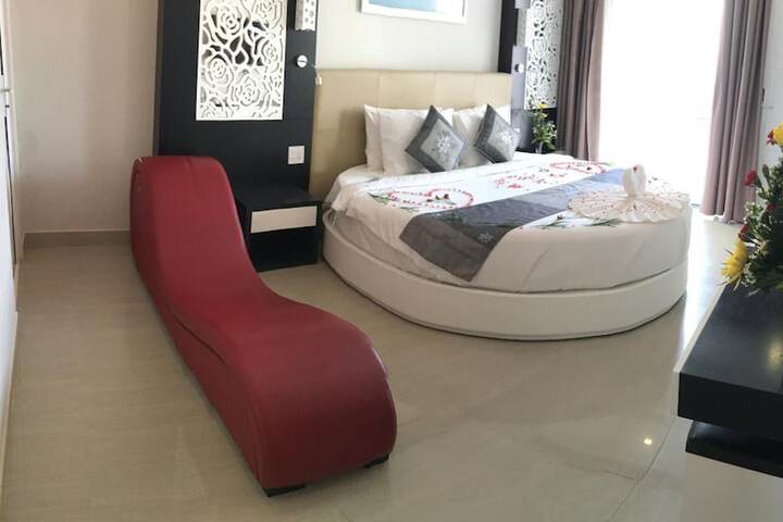 Room 34 of 59