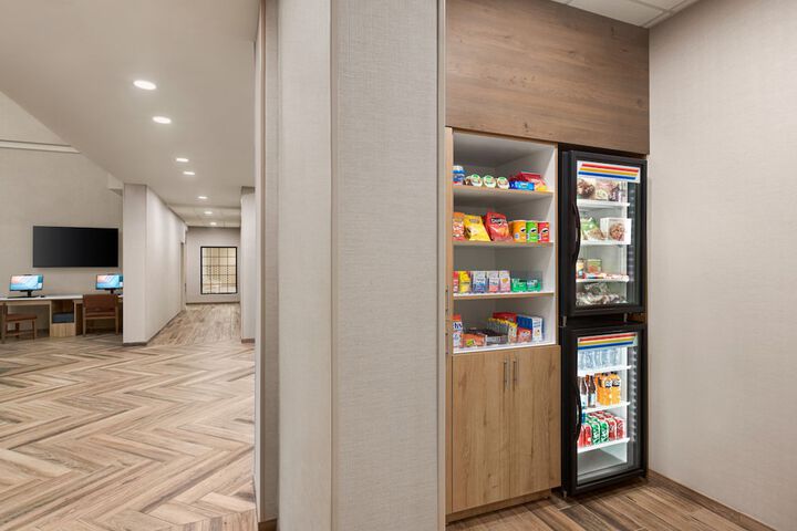 Snack bar