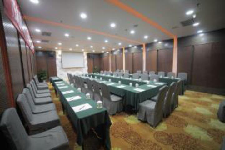 Room 15 of 23