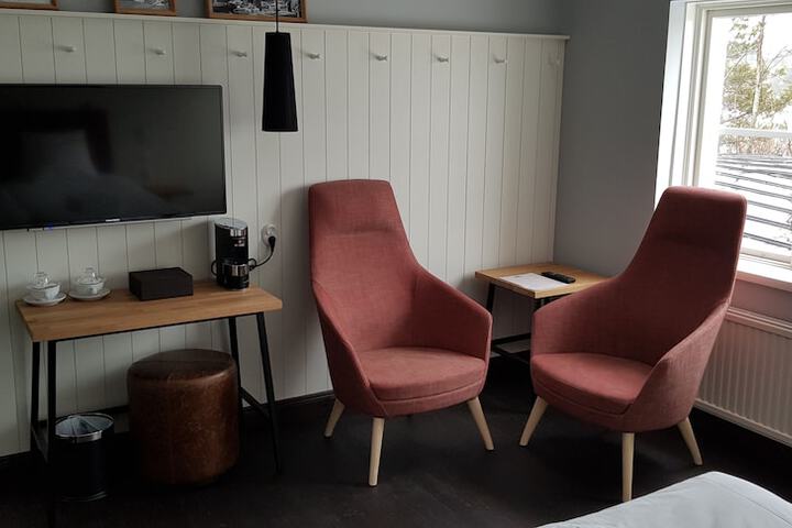 Room 15 of 48