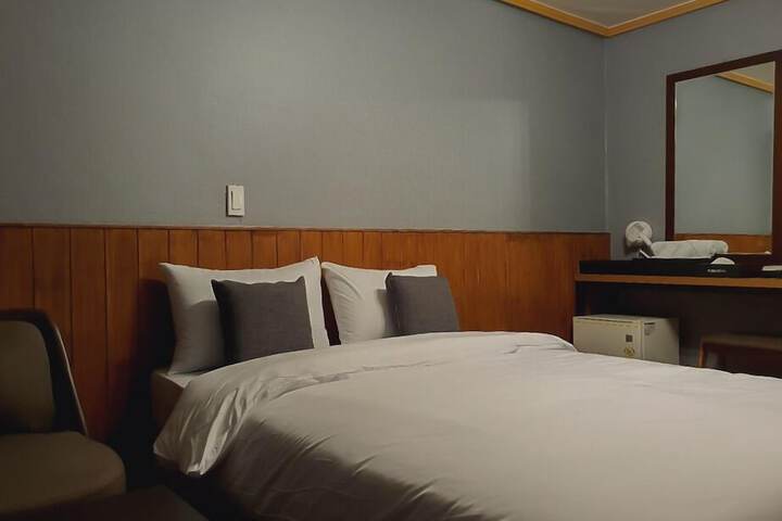 Room 7 of 21