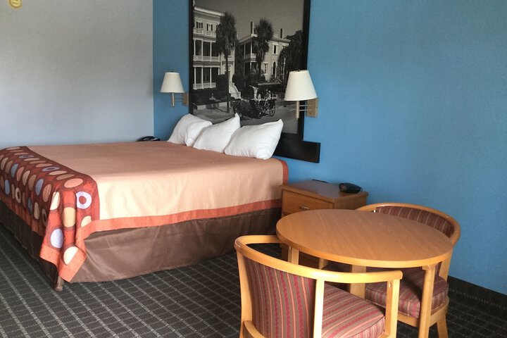 1 King Bed (1 of 5)