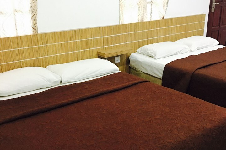 Room 7 of 34