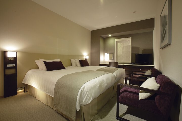 Room 8 of 19