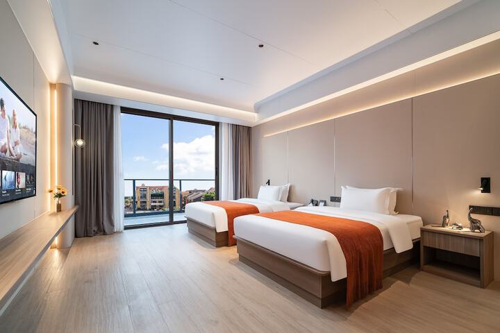 Room 28 of 62