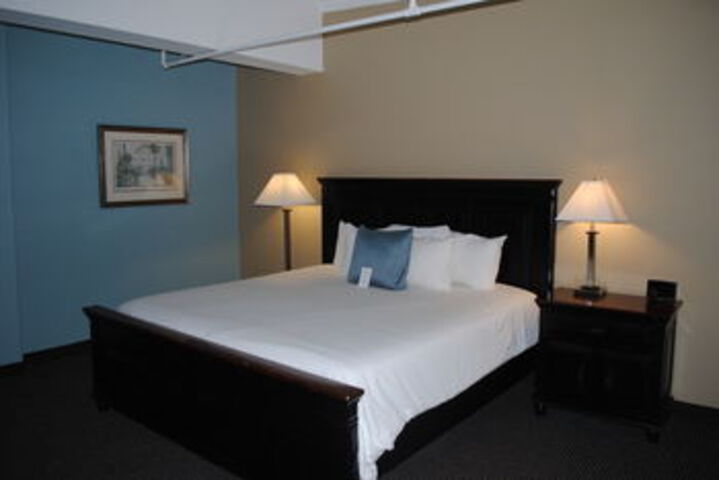 Room 33 of 91