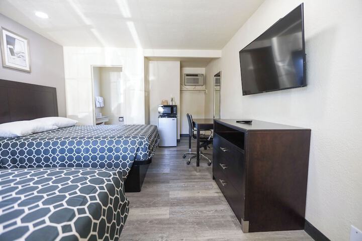 Room 11 of 22
