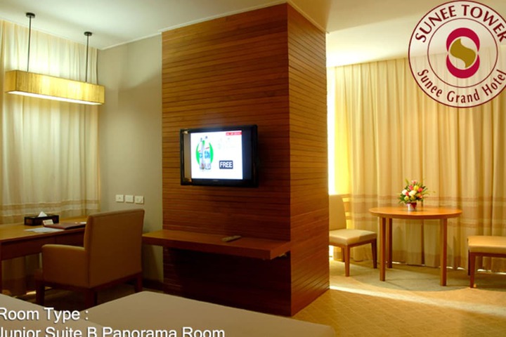 Room 33 of 56