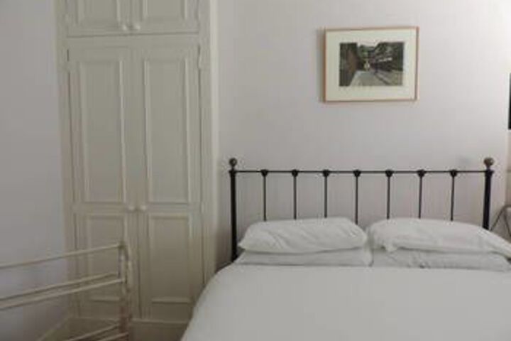 Room 14 of 28