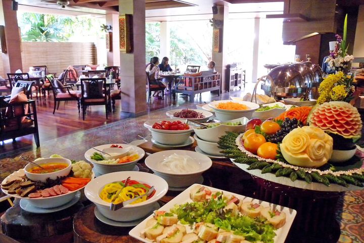 Dining 56 of 70