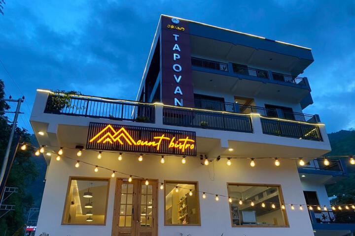 Hotel Grand Tapovan