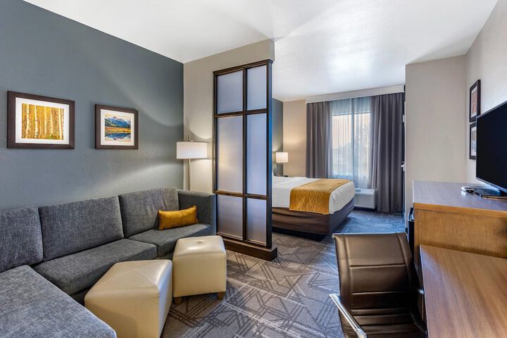 Room 46 of 100