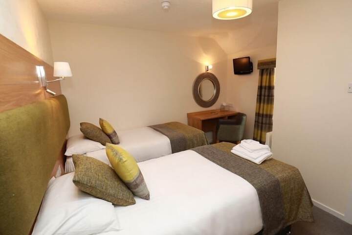 Room 4 of 22