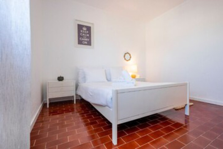 Room 41 of 48