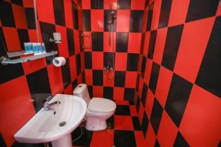 Room 8 of 26