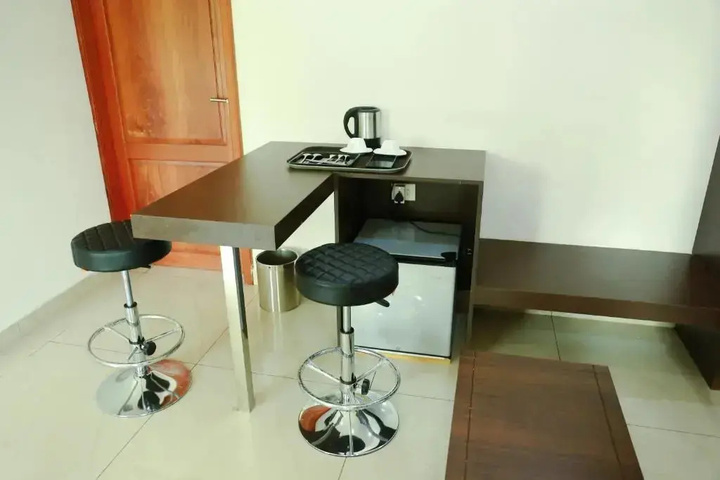 Room 2 of 5