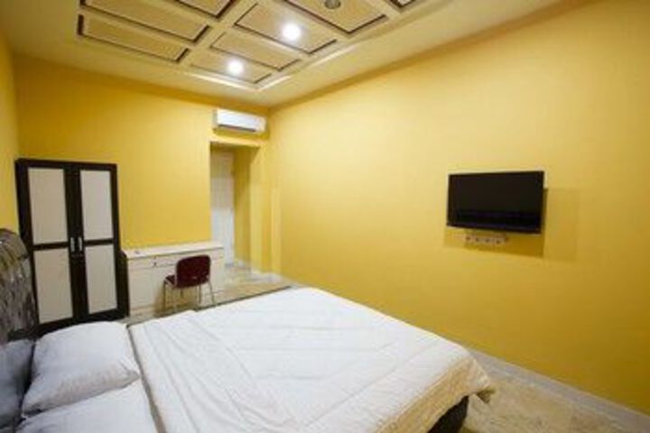 RedDoorz Plus at Guntur Raya Setiabudi