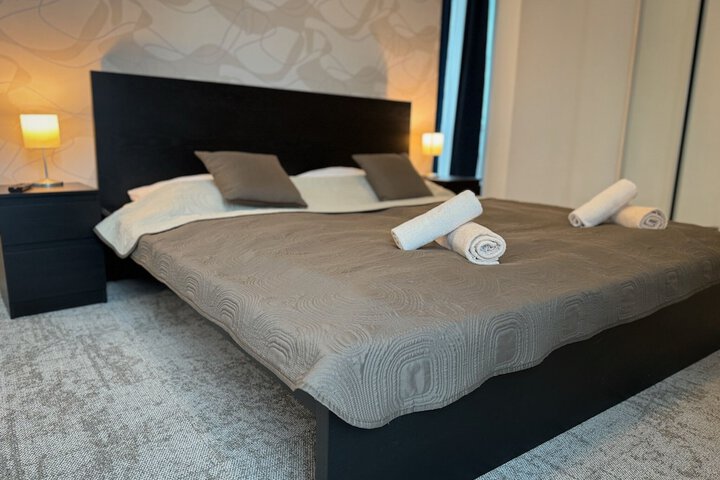 Room 30 of 76