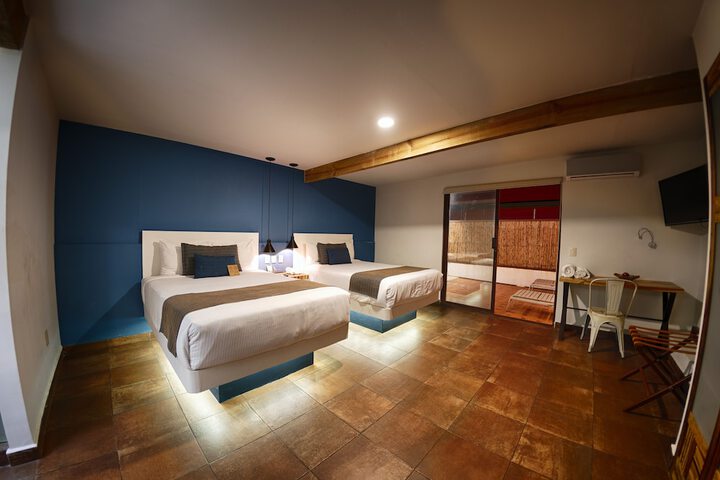 Room 16 of 225