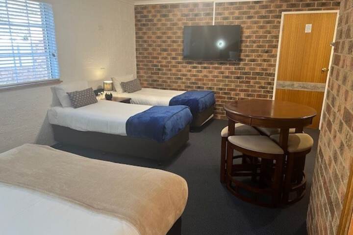 Room 13 of 21