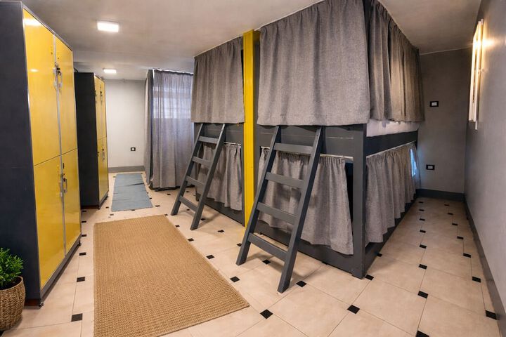 Room 3 of 34