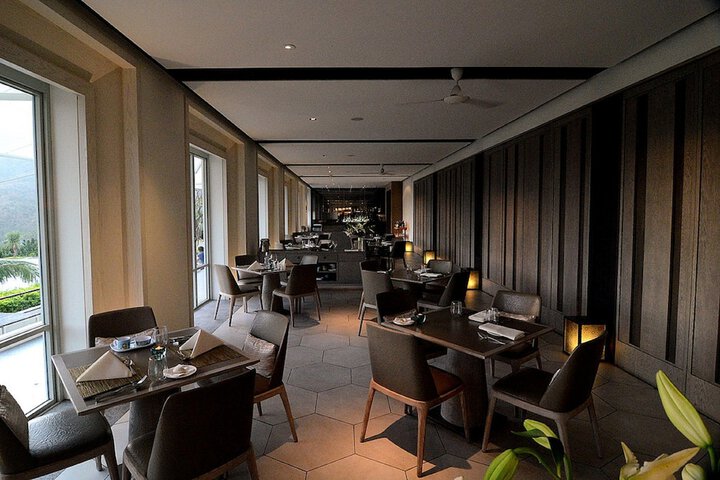 Dining 54 of 87