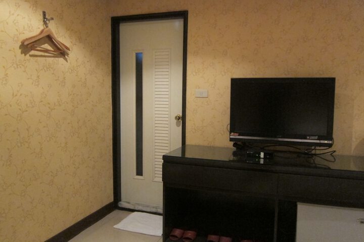 Room 12 of 39