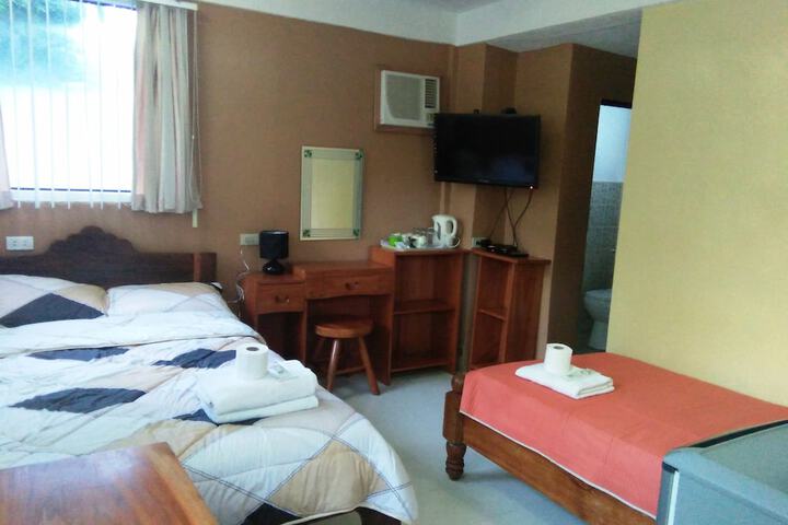 Room 9 of 126