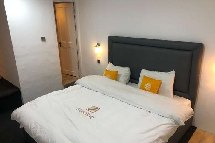 Room 12 of 25
