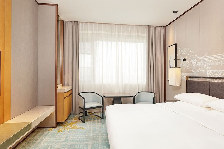 Room 13 of 46