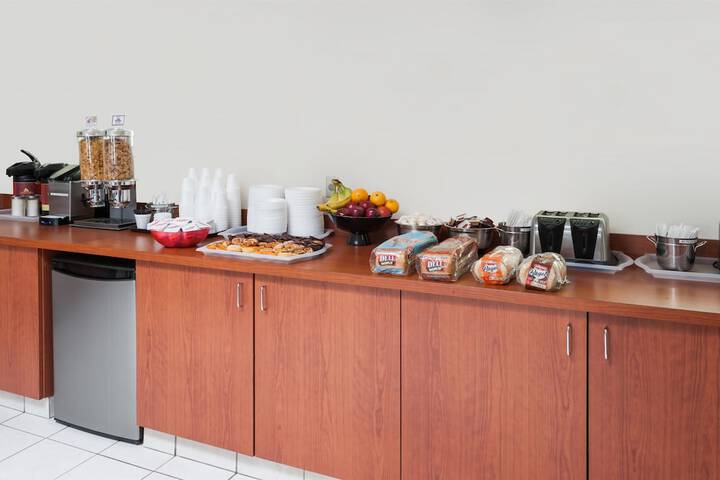 Breakfast/Coffee Service 11 of 15