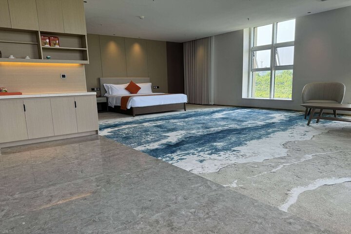 Room 15 of 23