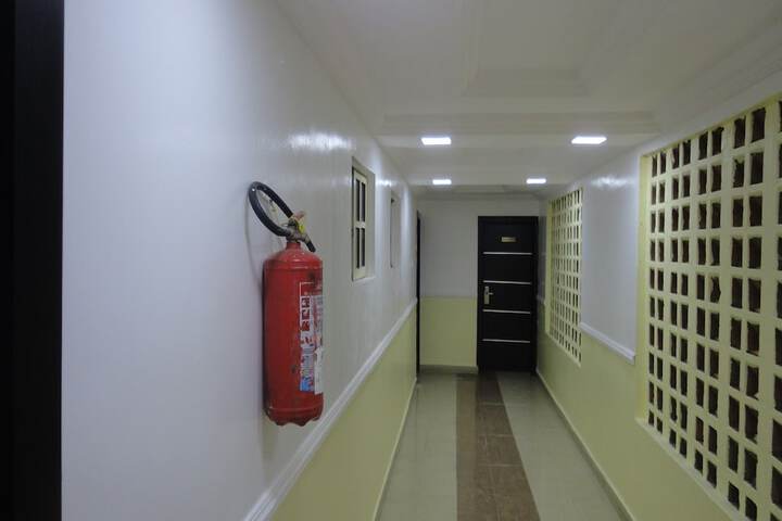 Ballroom/Hall 34 of 35