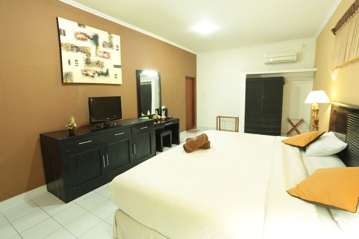 Room 5 of 42