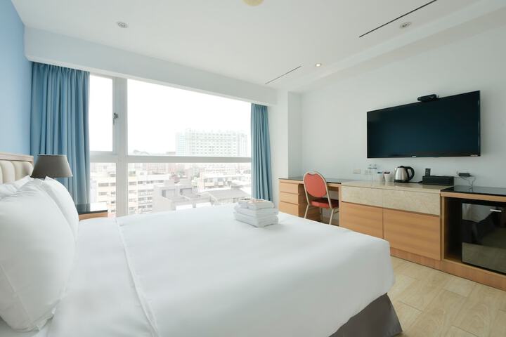 Room 16 of 51