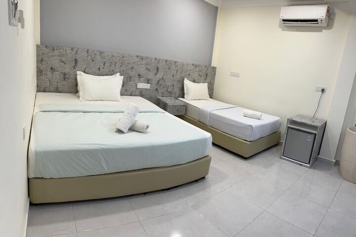 Room 9 of 129