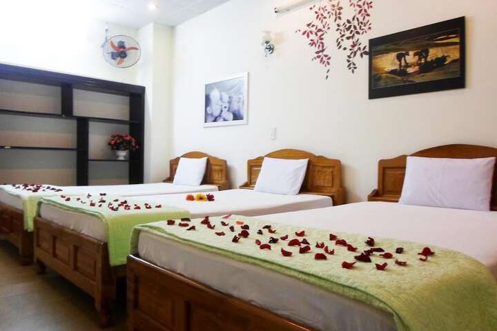 Room 4 of 37