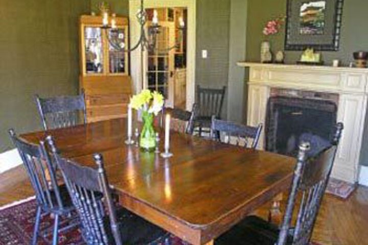 Dining 6 of 27