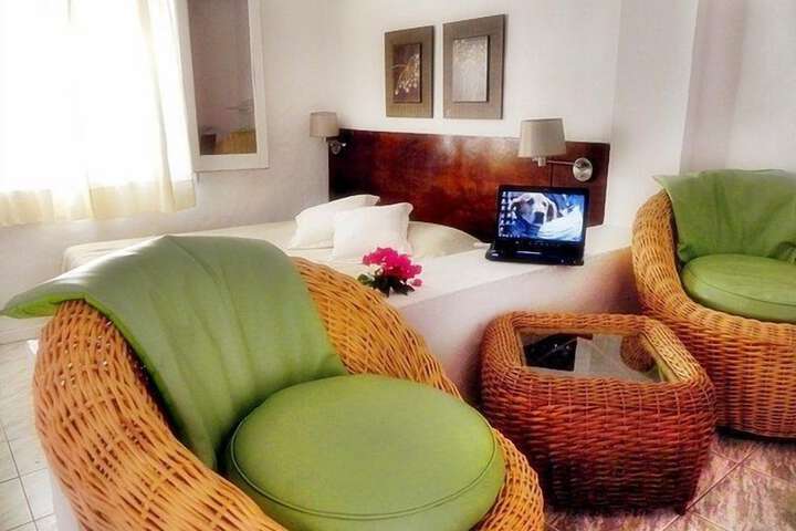 Room 4 of 31