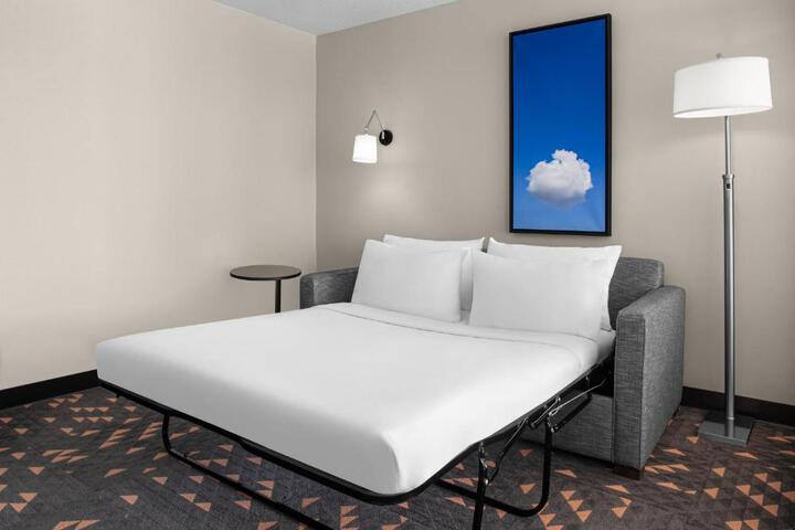 1 King Bed Accessible (2 of 16)
