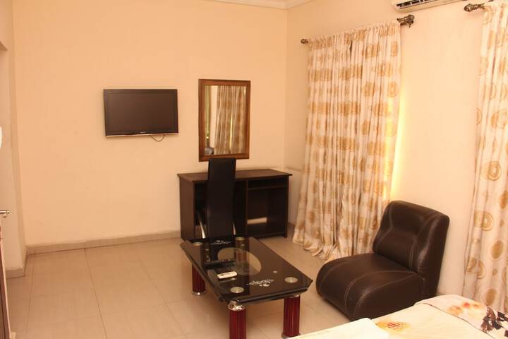 Room 12 of 13
