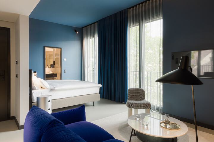 Room 10 of 95