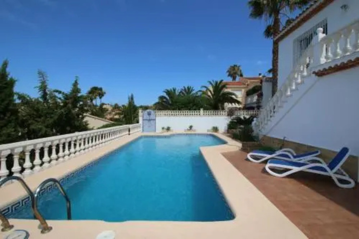 Pool 16 of 24