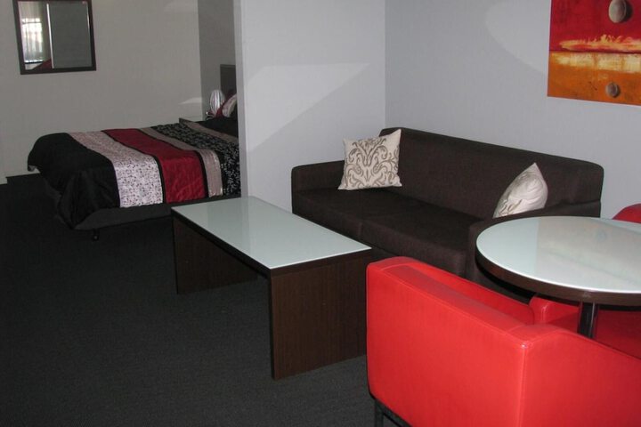 Room 9 of 17