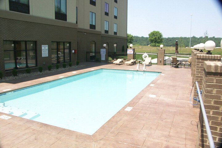 Pool 16 of 53