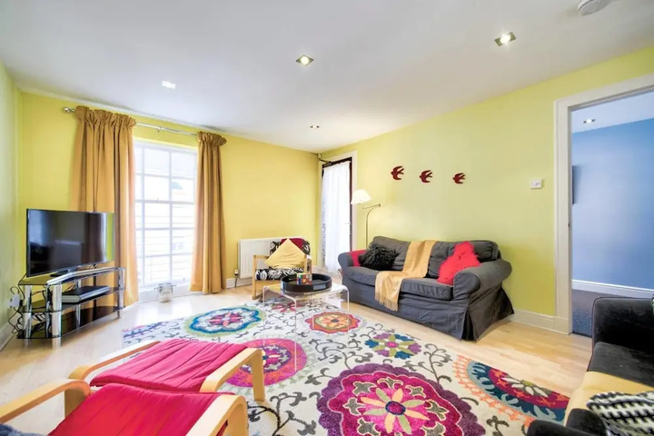 Room 2 of 16