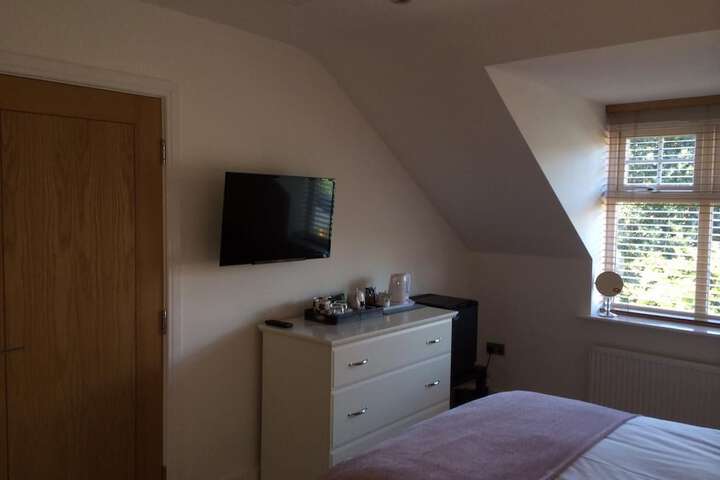 Room 13 of 28